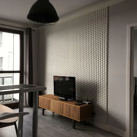 Komfortowy 2-pok. Apartament Nad Odra 5 Min. Od Rynku