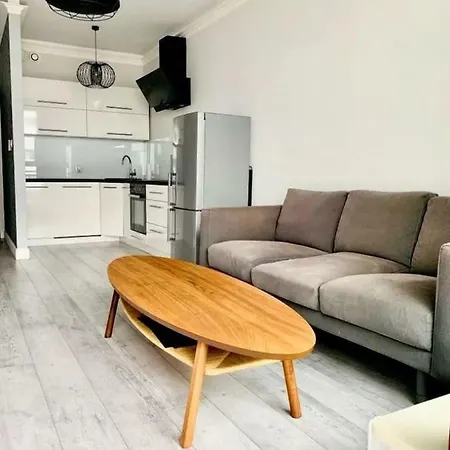 Komfortowy 2-pok. Apartament Nad Odra 5 Min. Od Rynku