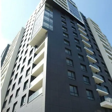 Komfortowy 2-pok. Apartament Nad Odra 5 Min. Od Rynku