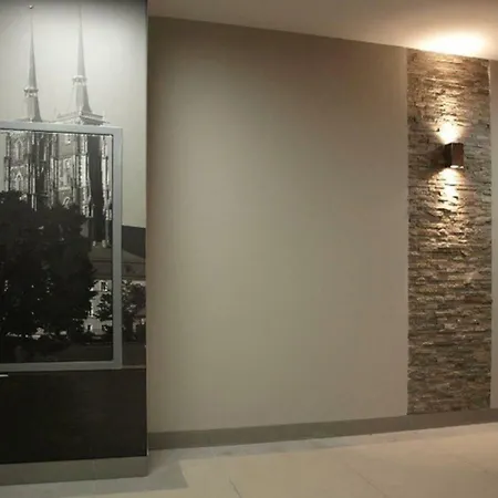 Апартаменти Komfortowy 2-pok. Apartament Nad Odra 5 Min. Od Rynku Вроцлав